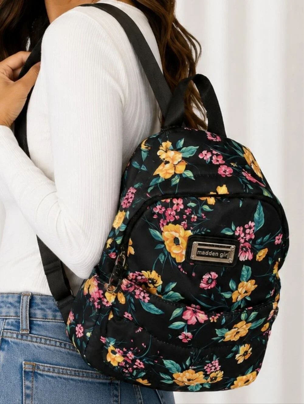 👜 🎒 Madden Girl Black Floral Backpack Multicolor Flowers Adjustable Straps